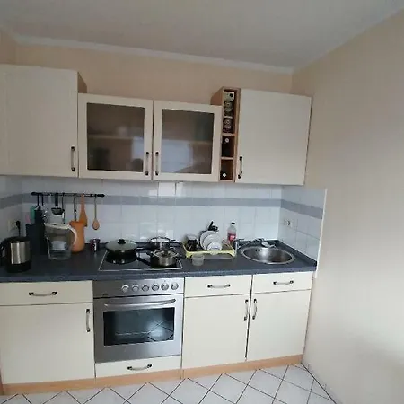 Apartmán Sunny 1-room Near Railway Station
